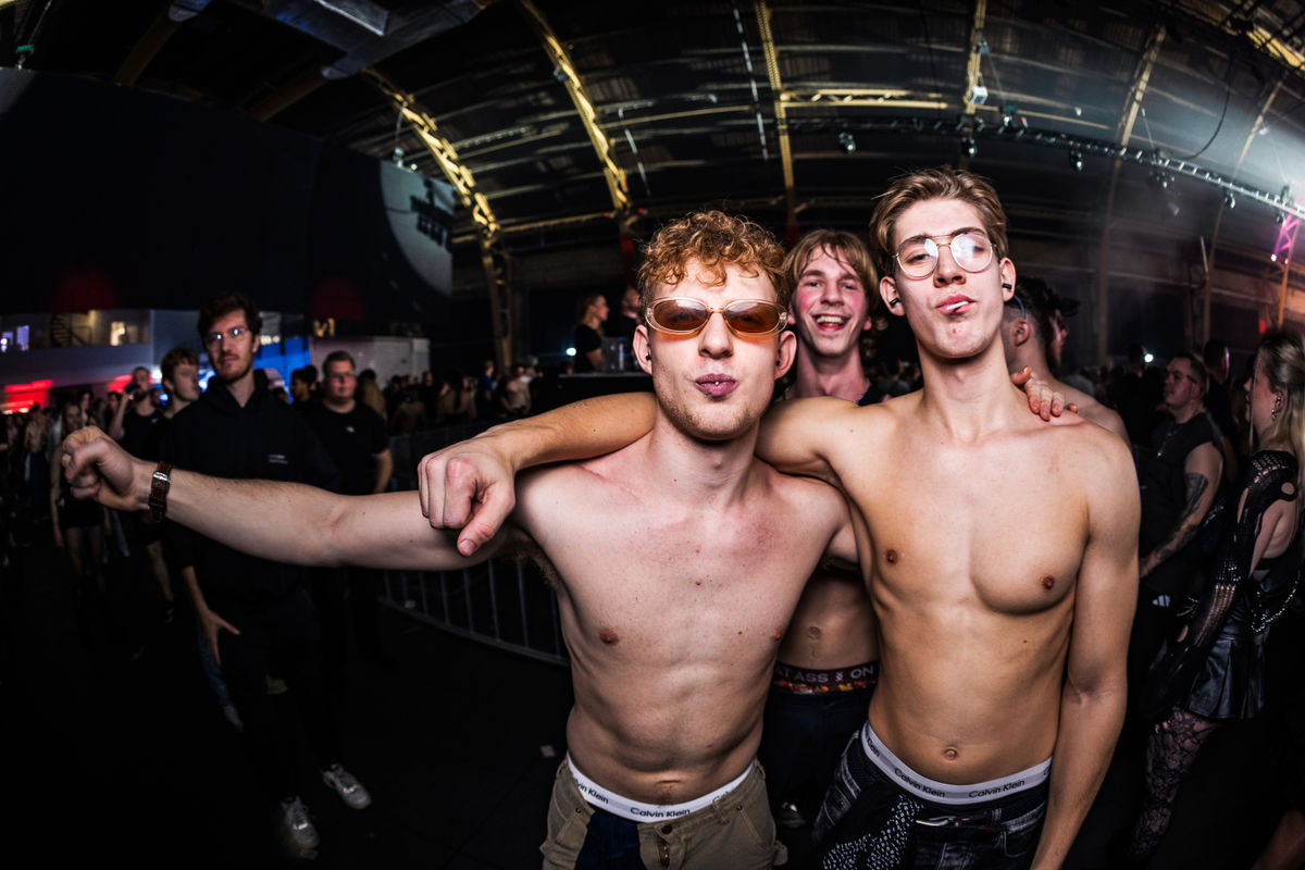 Loading... just a sec